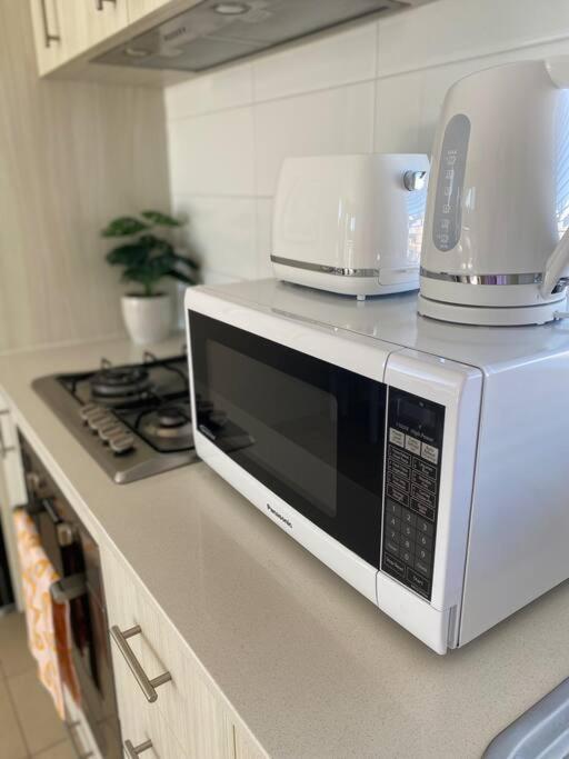 Bright 1 Bedroom Joondalup * Perth
